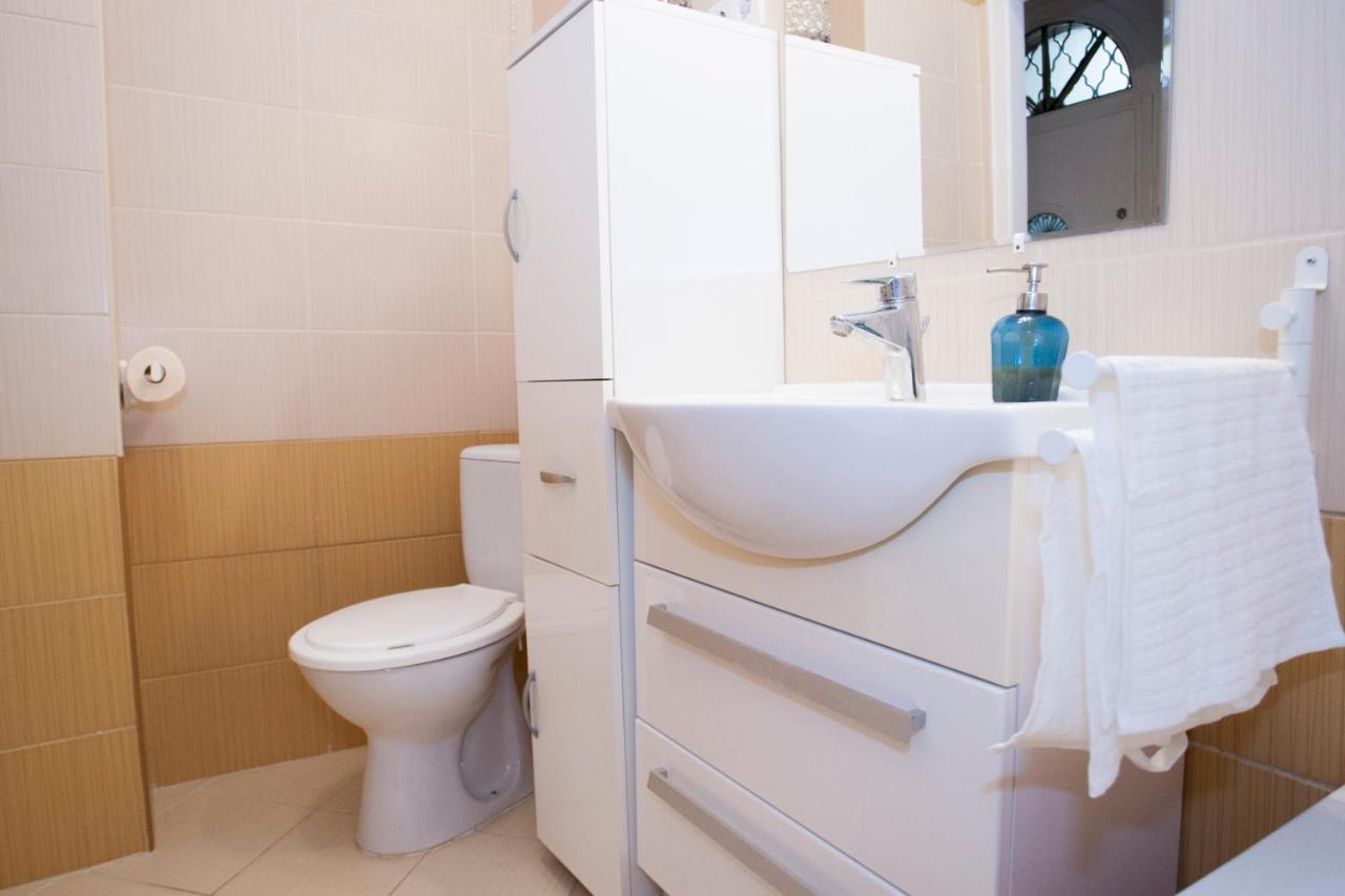 Christine-2 Bedrooms Apartment In The Downtown Будапеща Екстериор снимка