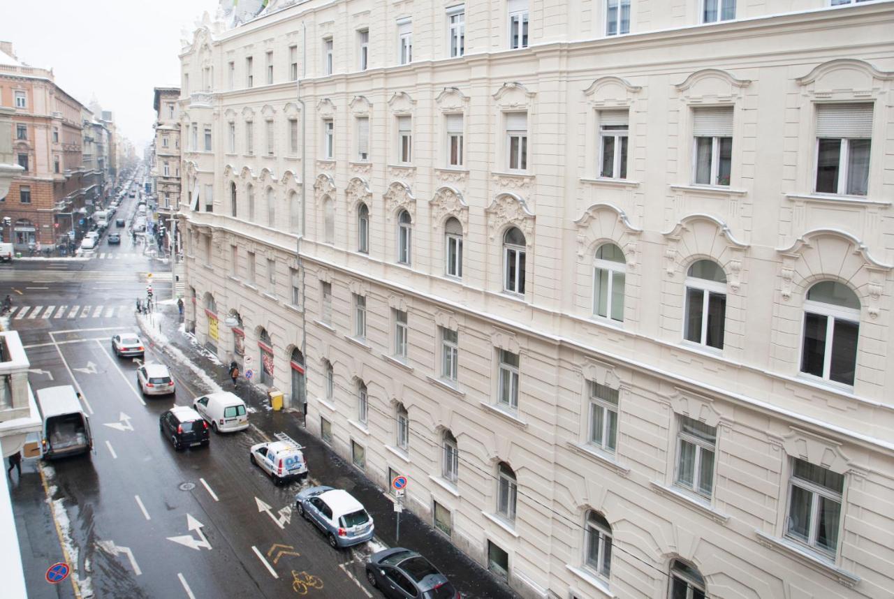 Christine-2 Bedrooms Apartment In The Downtown Будапеща Екстериор снимка